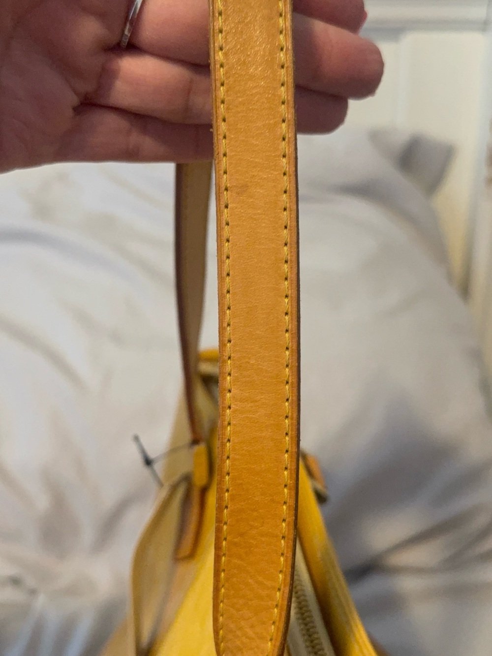 Louis Vuitton Vernis Yellow Patent Leather Tote Bag Rare Vintage Y2K - Picture 14 of 16
